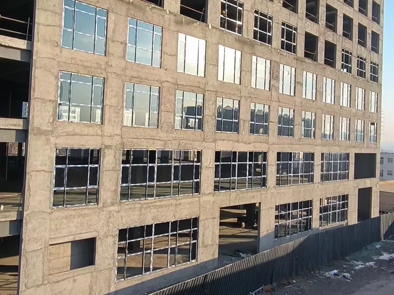 Hızla İnşa Edilen Prefabrik Hastane İnşaatı